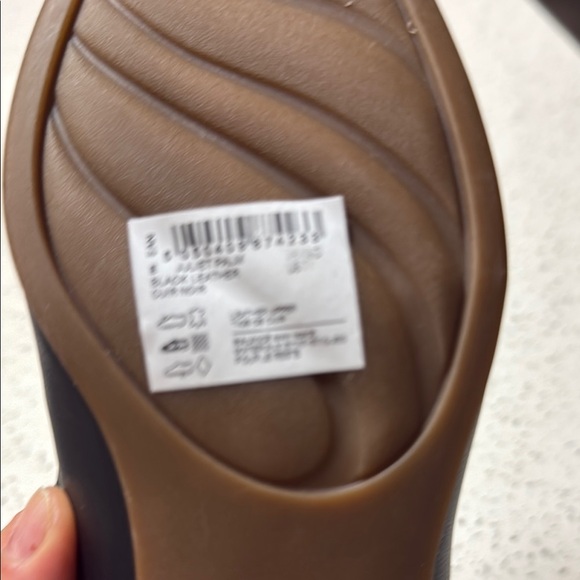 Clarks Black Flats Minimalist Slip-On Loafers - Picture 5 of 6